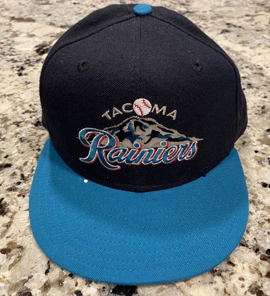 Tacoma Rainiers New Era Fitted Hat, 9FIFTY, 100% Wool Size 1/4 Mountains