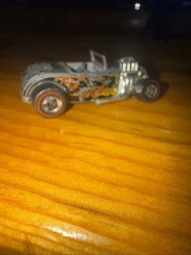 Hot Wheels Redline 1975 Hot Rod Roadster Black w/ Flames  Hong Kong Base