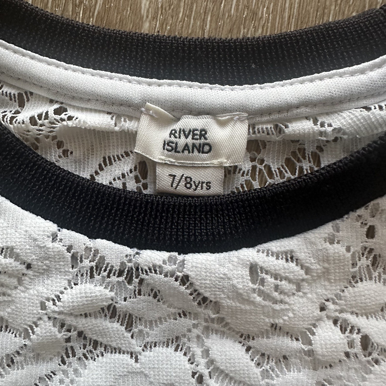 River Island Girls T-shirt. Size 7/8 New York SOHO image 5