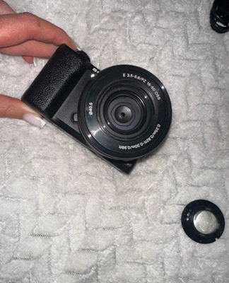 Sony Alpha A5100 spiegellose Digitalkamera 24,3 MP mit 16-50-mm-Objektiv schwarz