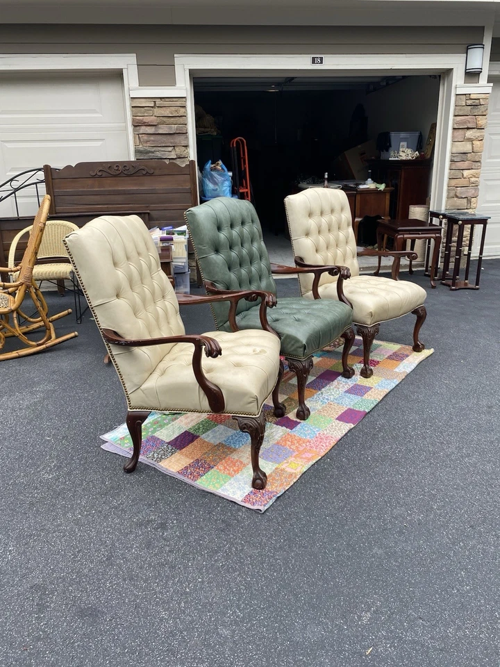 Винтажное кресло Chippendale из красного дерева — ножки с шариками и когтями, стеганая кожаная обивка - Изображение 2 из 4