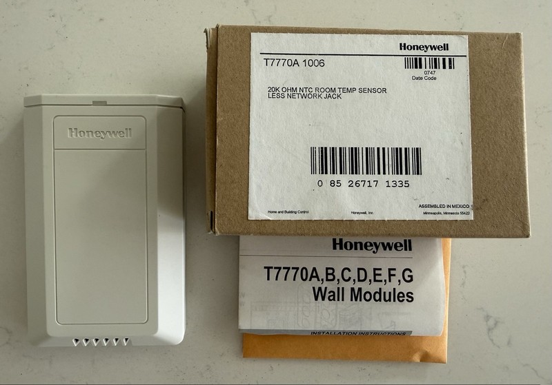 HONEYWELL T7770A1006 / T7770A1006 (NEW IN BOX)