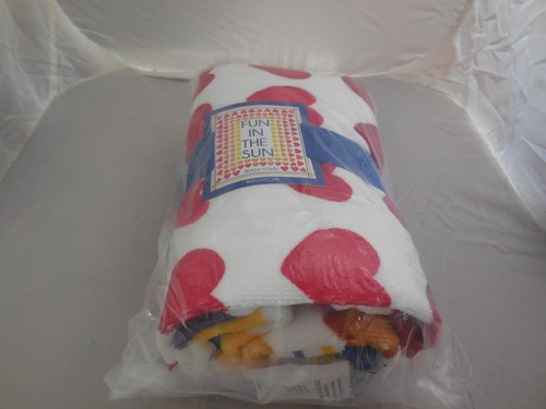 Fun In The Sun Brighton Ombre Hearts Beach Towel 60" x 30" New in Sealed Bag - Picture 8 of 10