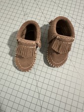 MINNETONKA Moccasins Infant Baby Size 1 Brown Suede with Fringe