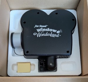 STAR SHOWER WINDOW WONDERLAND PROJECTOR SYSTEM HALLOWEEN / CHRISTMAS NEW IN BOX