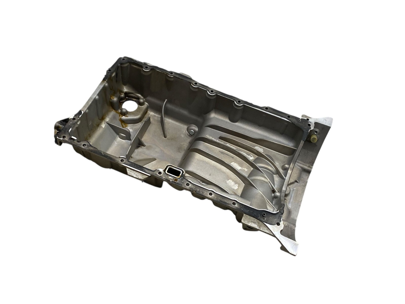 2022 Aston Martin Vantage V8 4.0L M177 Engine Oil Pan 1770102809 Oem