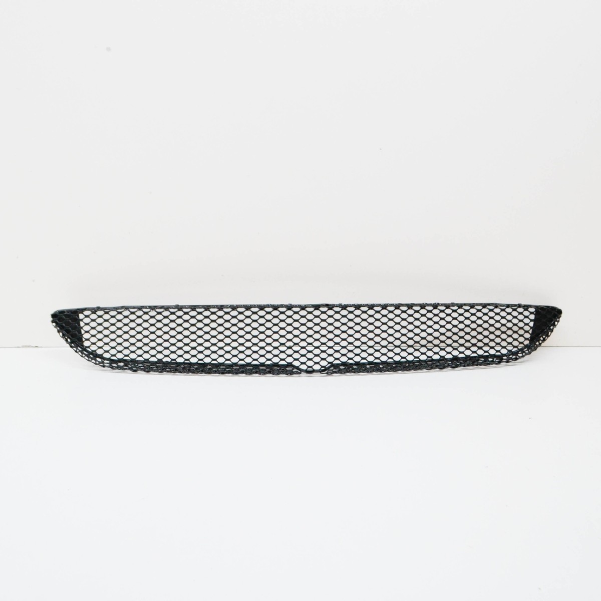 NEW MB C W203 FRONT BUMPER LOWER GRILLE A2038851353 203-885-13-53