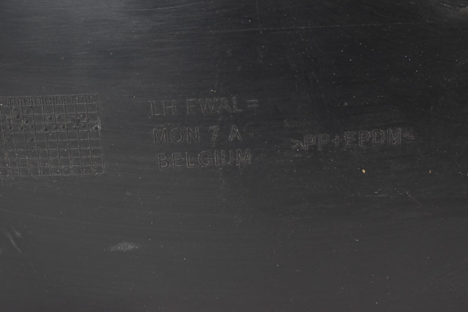 20092011 JAGUAR XF XFR FRONT LEFT DRIVER SIDE FENDER LINER SPLASH