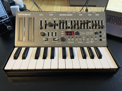 analog synthesizer