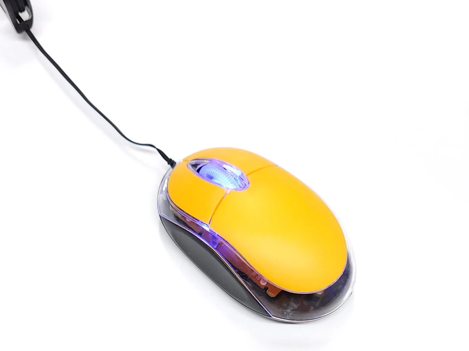 New Ultra Compact Retractable Cable USB Optical Mouse with Blue Led For Laptops - Image 3 of 4