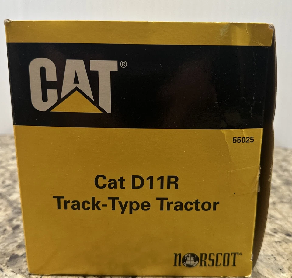 Tractor diecast tipo pista 1/50 CAT D11R de Norscot caja abierta Foto 4 de 4