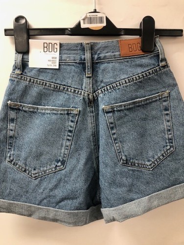 Urban Outfitters BDG Blue Denim MOM High Waist Shorts Size 24W - Picture 2 of 3