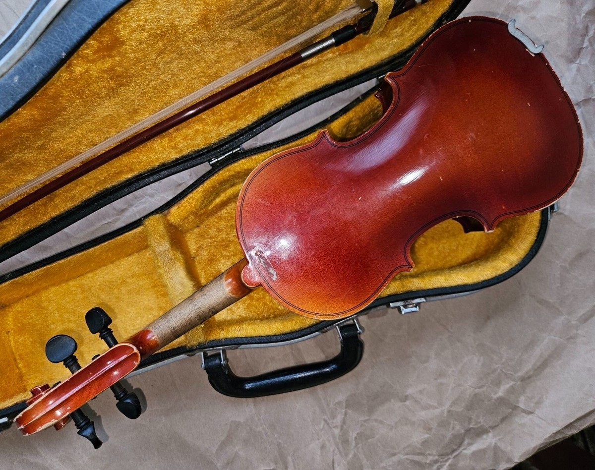 Suzuki No.8 size 1/8 Violin, Japan 1980, Very Good, with