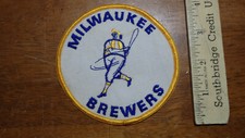 MILWAUKEE BREWERS MAJOR LEAGUE BASEBALL MLB PATCH BX 11 37