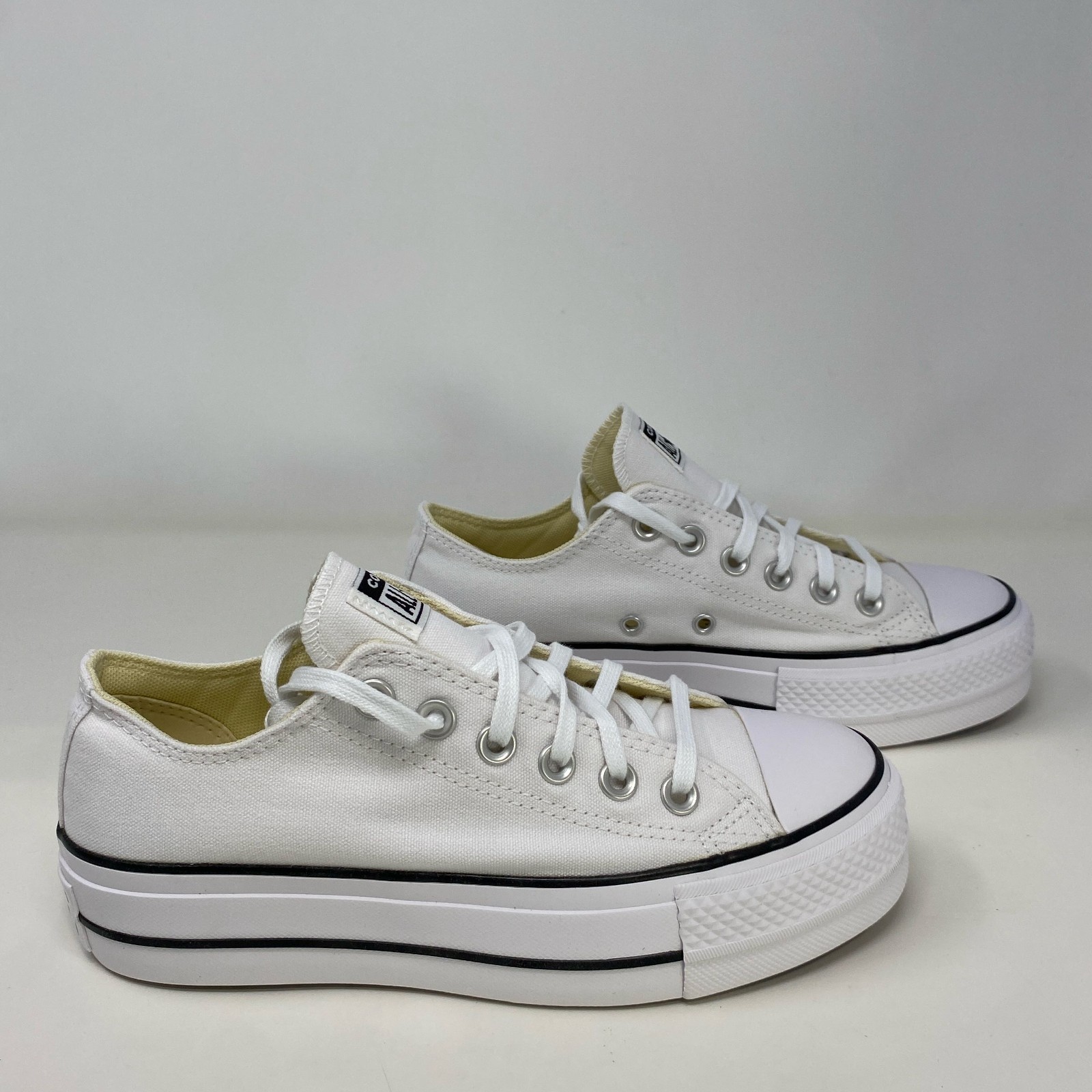 Converse Chuck Taylor Lift Platform Low White Women’s 6