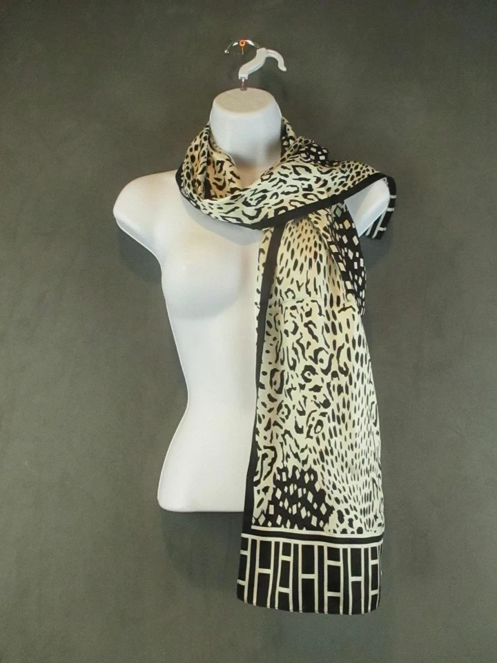 Oscar De La Renta 围巾女式黑色奶油色丝绸豹纹长边框 — 第 2/4 张图片
