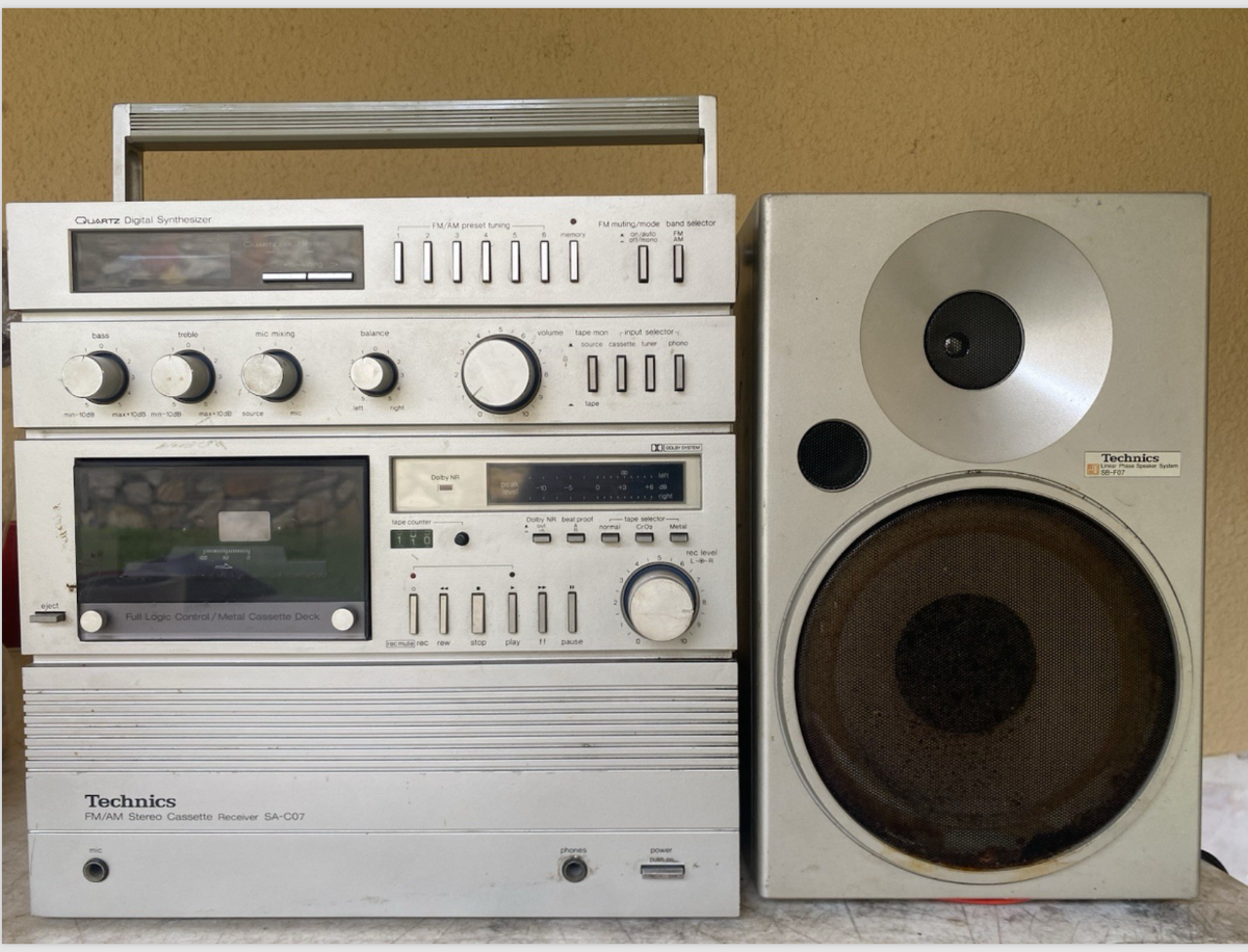 Vintage Boombox Technics SA-C07 RADIO CASSETTE ***SELLING IN PARTS