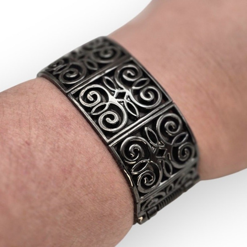 Dark Filigree Scrollwork Hinged Cuff Vintage Brac… - image 11