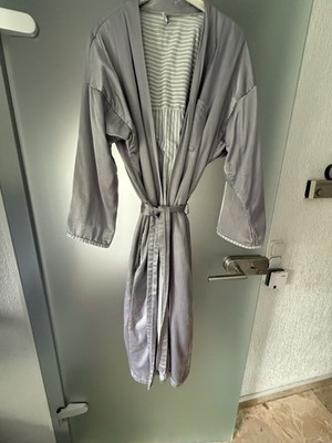 Maison Blanche,feiner Morgenmantel, Streifen-Innenfutter,Größe M-L,silbergrau