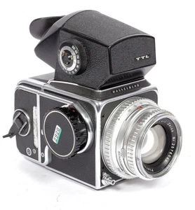 Hasselblad 500C/M camera w/ Planar CF 80mm F2.8 lens + A12 II Back + WLF #3045