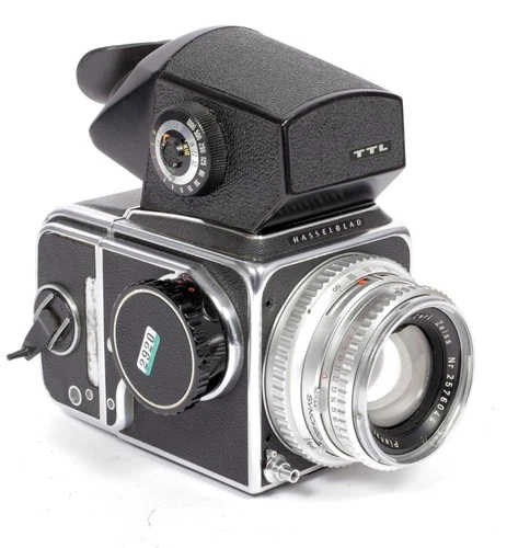 Hasselblad 500C/M camera w/ Planar CF 80mm F2.8 lens + A12 II Back + WLF #3045