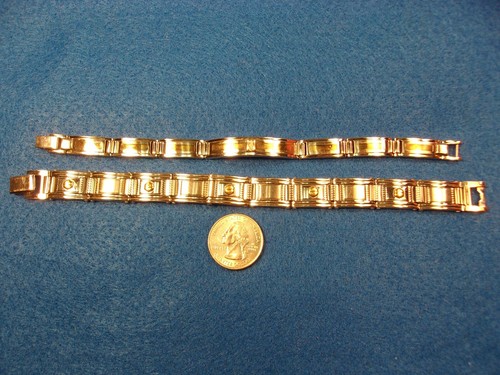 FANTASTIC 8" STAINLESS STEEL & 18K YELLOW GOLD ("BUTTONS") PANEL LINK BRACELET - Picture 11 of 12