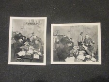 TWO ORIGINAL WW2 4" X 5" B W PRESS PHOTO: NEWS ROOM 9th AAF PRESS CAMP 1945