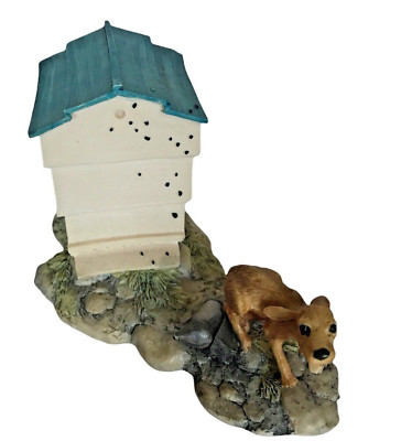 Making a Beeline Dog / Dog House 1987 Figurine Lowell Davis Schmid