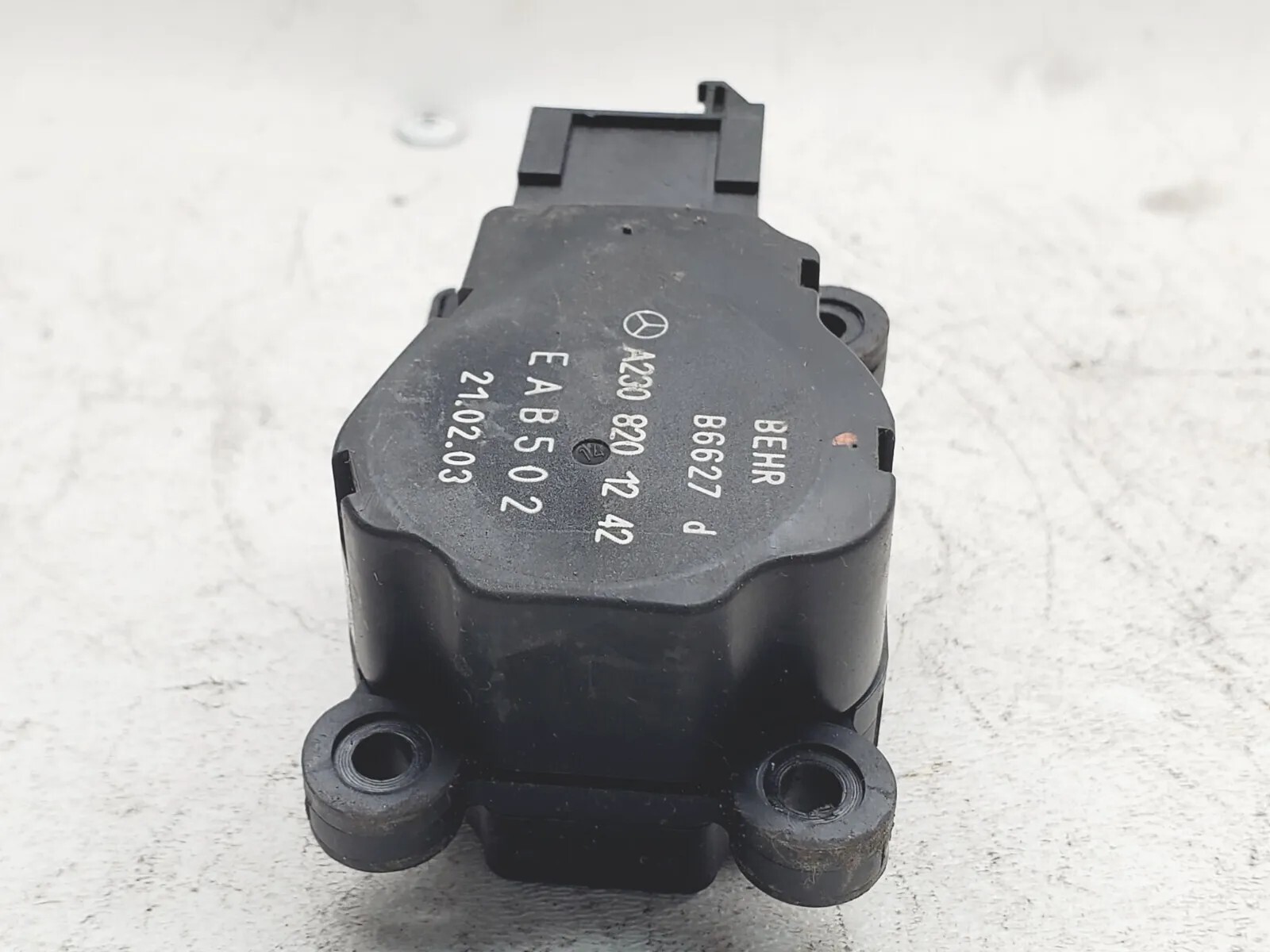 ✓03-06 MERCEDES C230 W203 AC/AIR VENT FLAP ACTUATOR MOTOR 