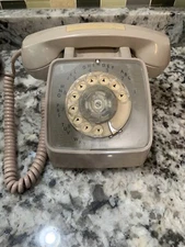 Vintage Automatic Electric Beige Rotary Dial Telephone Desk Phone NICE NOT TEST