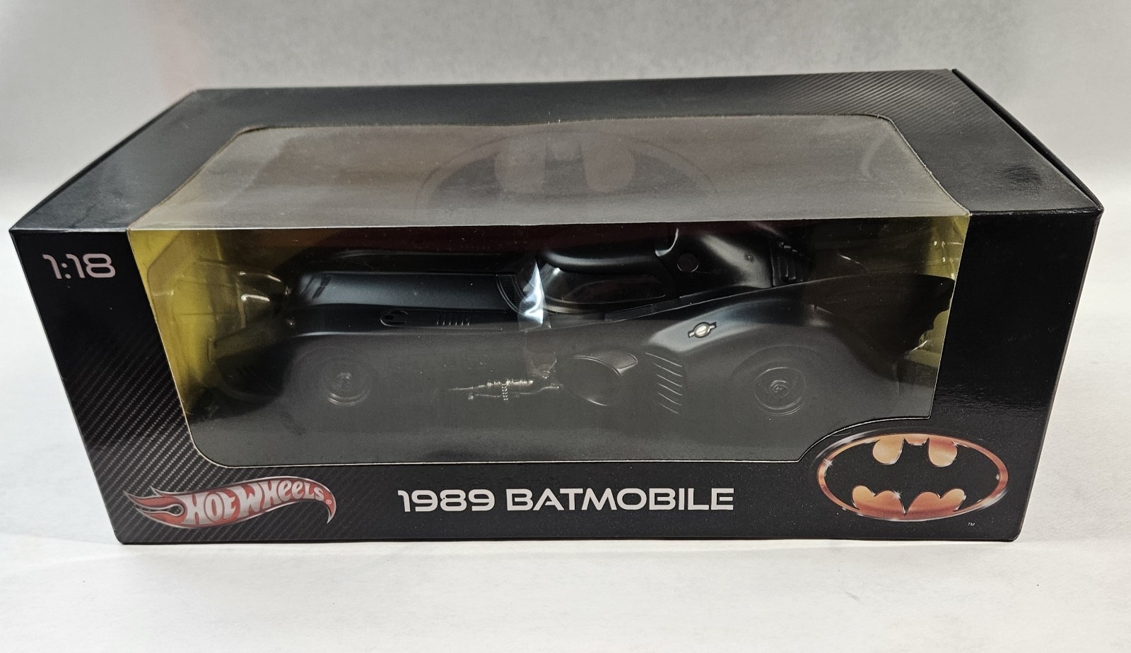 Hot Wheels Batman Batmobile Batman Returns 2012 1:18 X5533