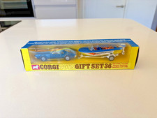 Corgi Toys Gift Set 36 Oldsmobile Toronado Glastron Sportsman Speedboat 