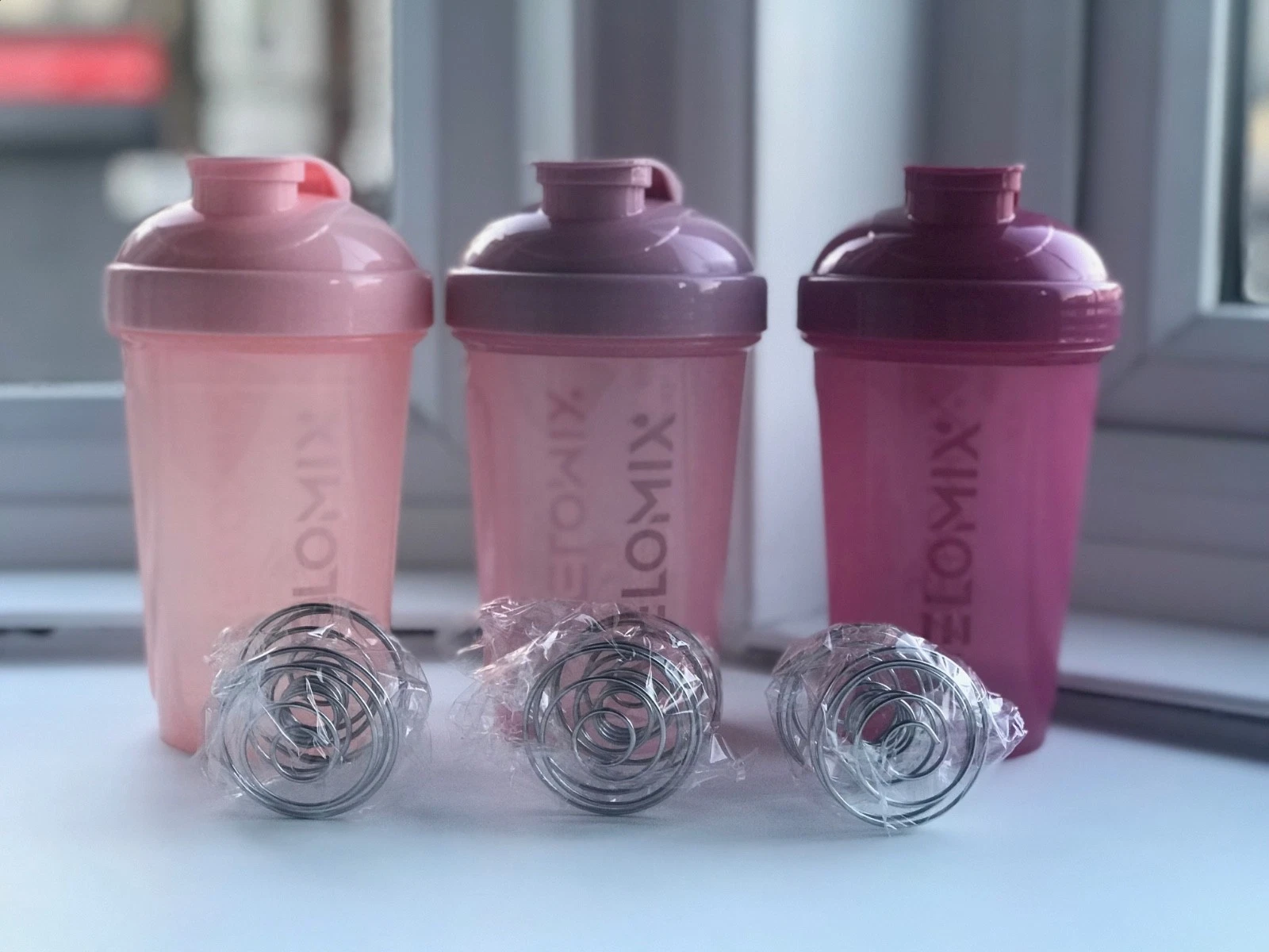 3xVELOMIX 600ml Protein Shaker Bottle with Mixing Ball Leakproof Dishwasher Safe
Opens in a new wind