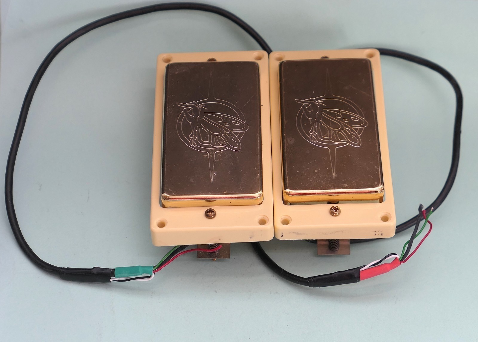 PAIR OF Ibanez SUPER 80 FLYING FINGERS Humbucker Pickups GOLD Neck & Bridge