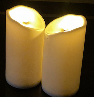 Flammenlose LED Stumpenkerze rund batteriebetrieben weiß 15 cm 2er Set