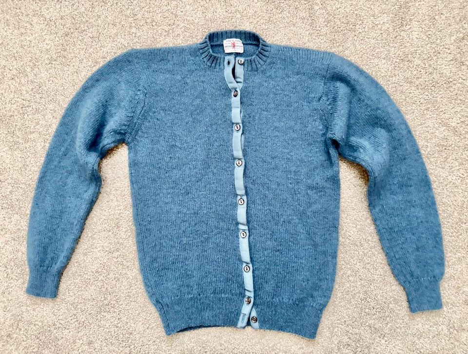 Munrospun Mid Blue Shetland Wool Cardigan Sweater, Size 2, Scotland - Image 4 of 4