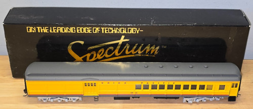 Coche de pasajeros Spectrum Bachmann escala HO Union Pacific Observation #1503 89326 | Zustand: New