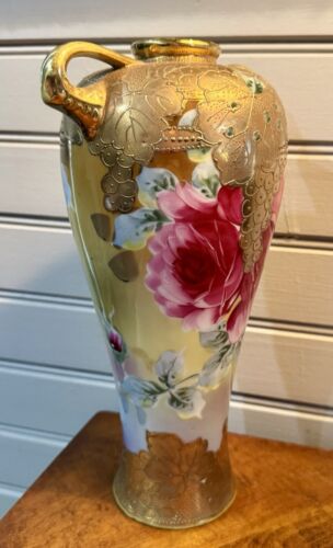 Unmarked Japanese Porcelain Hand Painted Vase Moriage Roses Heavy Gold - Picture 2 of 9