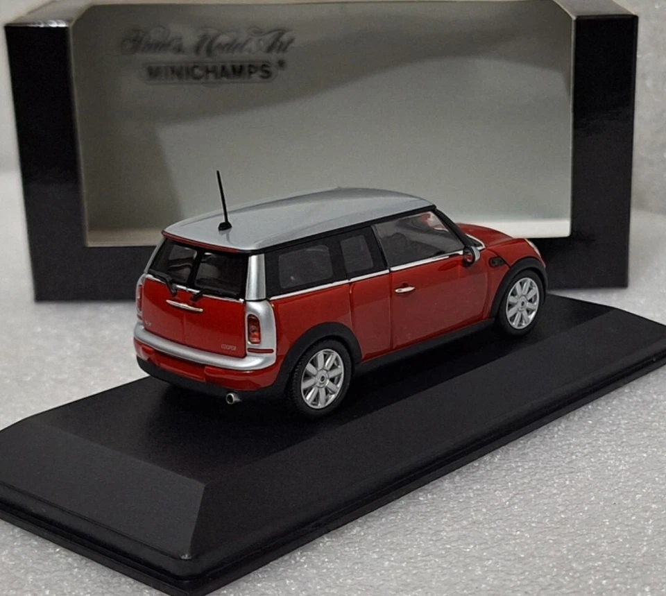 Mini Cooper Clubman Chilli Red/ Grey 2007 1:43 Minichamps 431138610 RARITY!! - Image 3 of 4