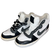 Nike Court Borough Mid Black White Basketball youth kids 847746-100 size 5.5Y