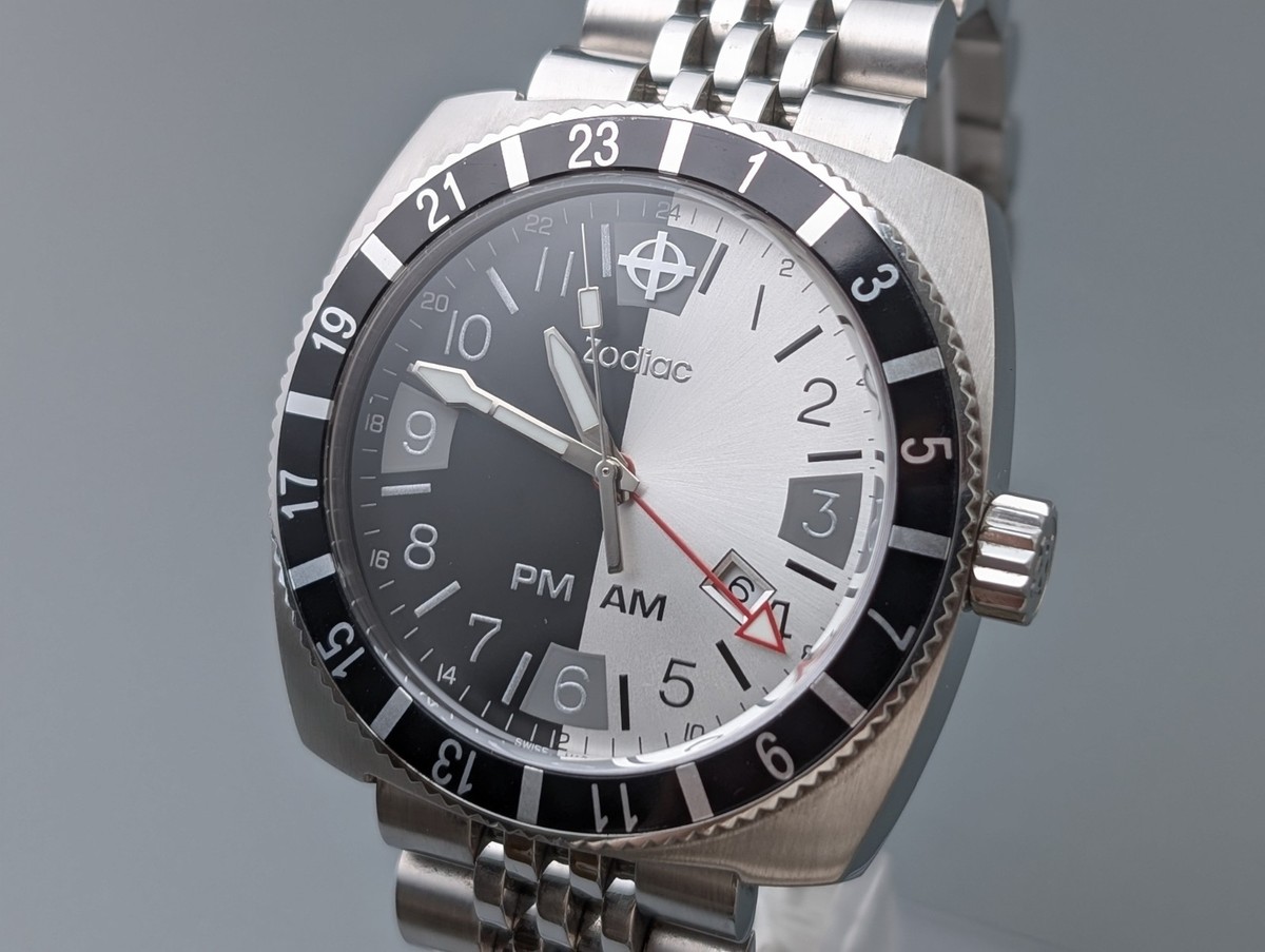 Zodiac GMT AM/PM Z02110 Stainless Steel Men's Quartz Dive Watch