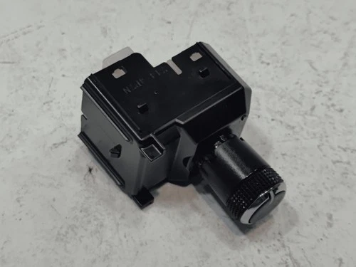 2018-2020 TOYOTA CAMRY FRONT DRIVER SIDE DOOR OUTER MIRROR CONTROL SWITCH OEM
