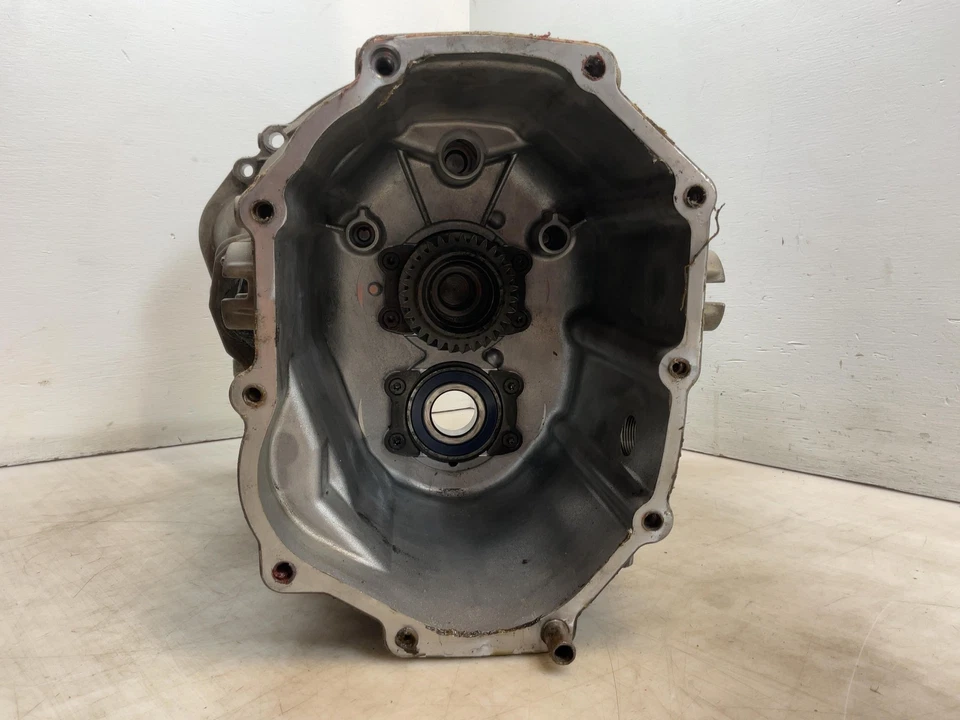 Jeep JK Wrangler 6 Speed Manual Front Transmission Bell Housing 2007-2011 057342 - Image 3 of 4