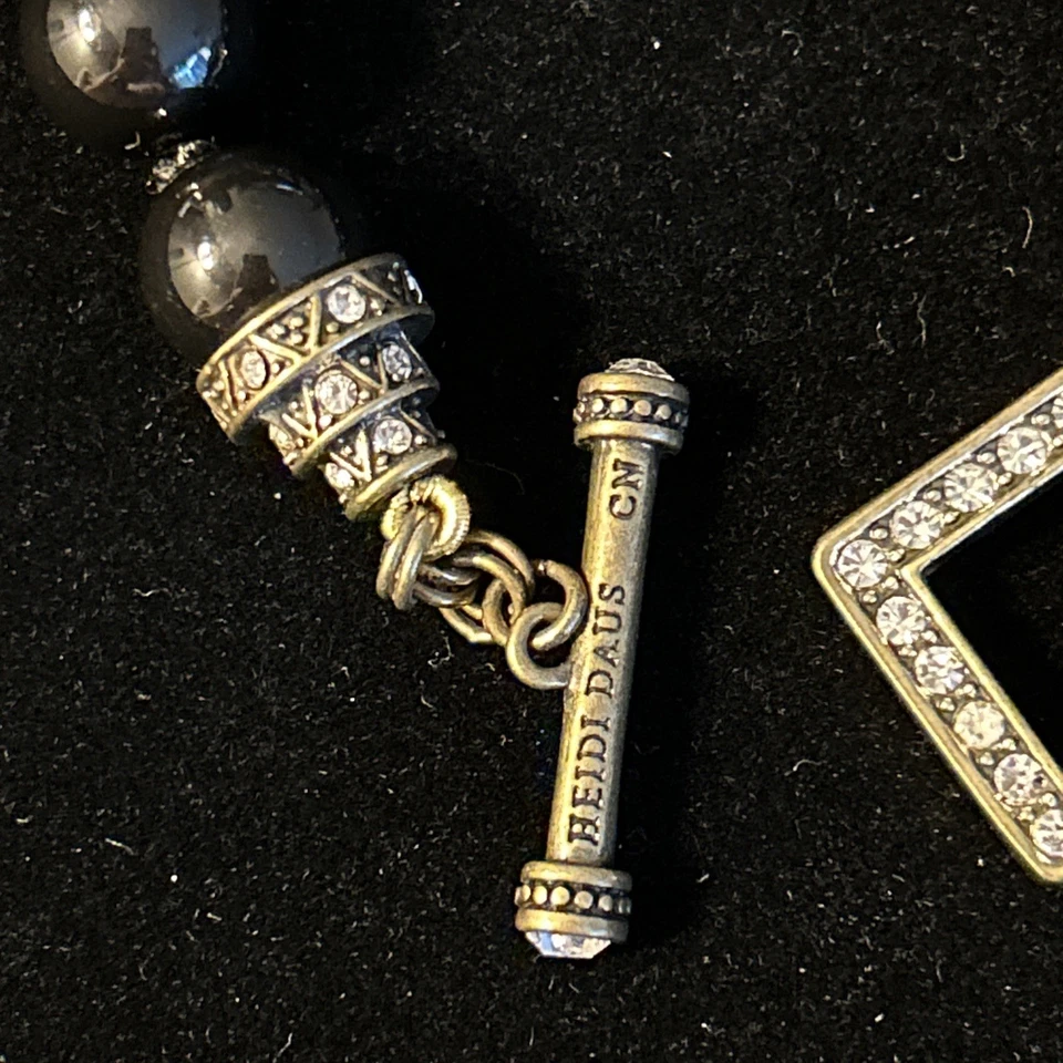 Pulseira de contas Heidi Daus #3808 camadas luxuosas fecho alternador de cristal Swarovski - Imagem 3 de 4