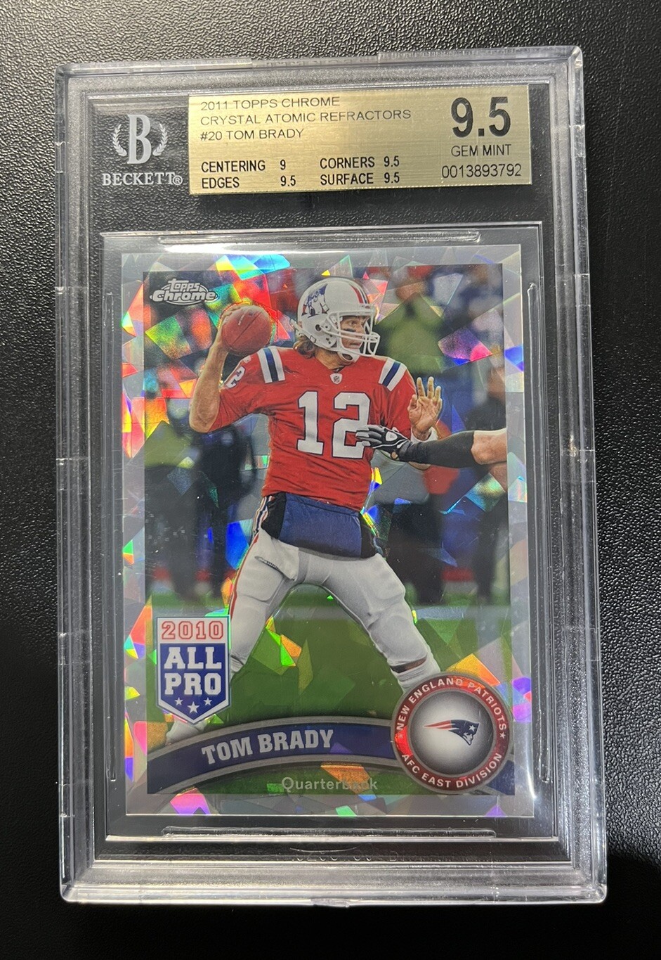 2011 Topps Chrome Tom Brady #20 Crystal Atomic Refractor #/139 BGS 9.5 PMJS