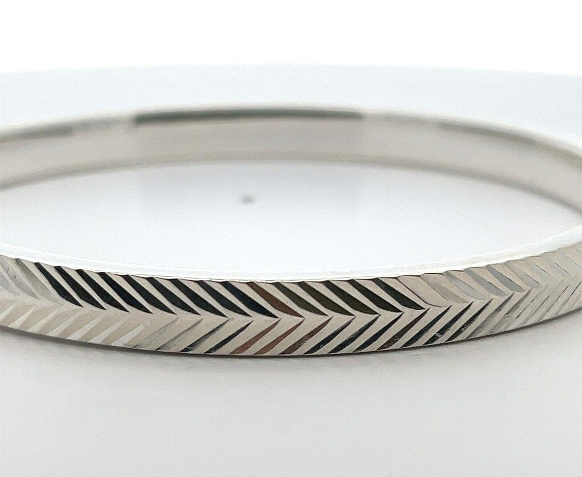 Diamond Cut Bangle in .925 Sterling Silver 8” Bracelet 9.9 Diamond Cut Bangle in .925 Sterling Silver 8” Bracelet 9.9
