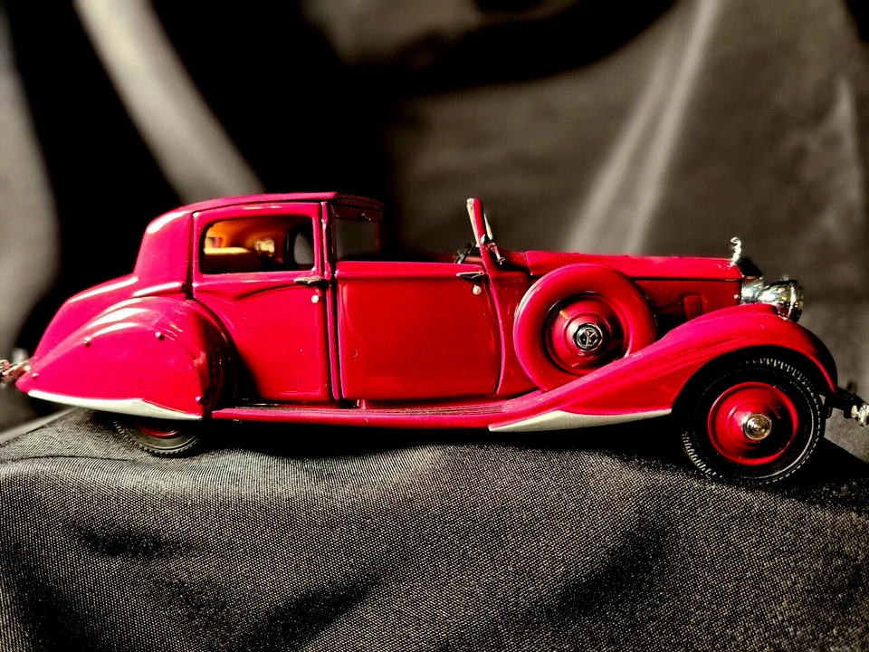 Danbury Mint 1938 Rolls-Royce Phantom III  1:24 Scale Inv. #1063 - Image 4 of 4