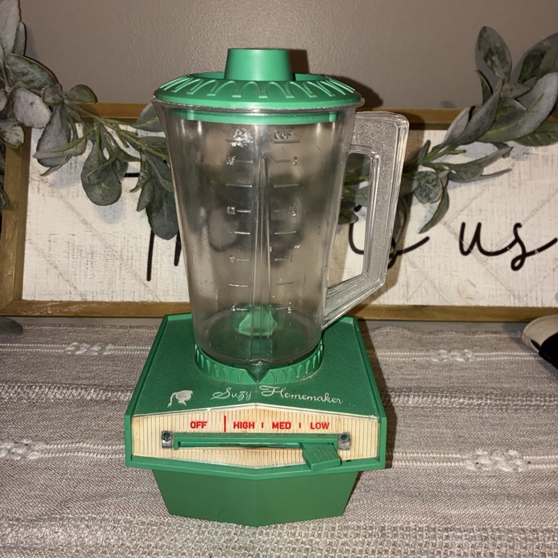 Vintage 1960s Suzy Homemaker Green Toy Blender Untested 