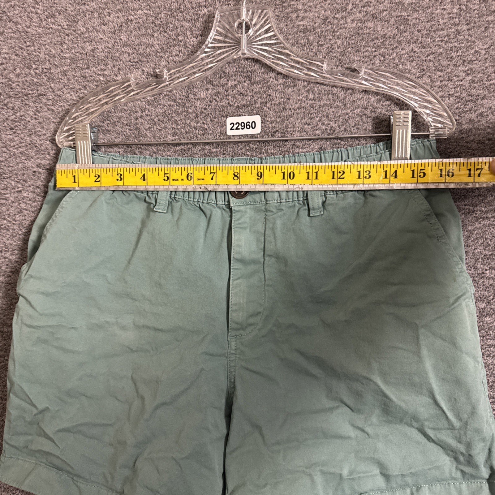 Chubbies Men's Size Medium Green Cotton Fit  5.5" Inseam Thigh Shorts