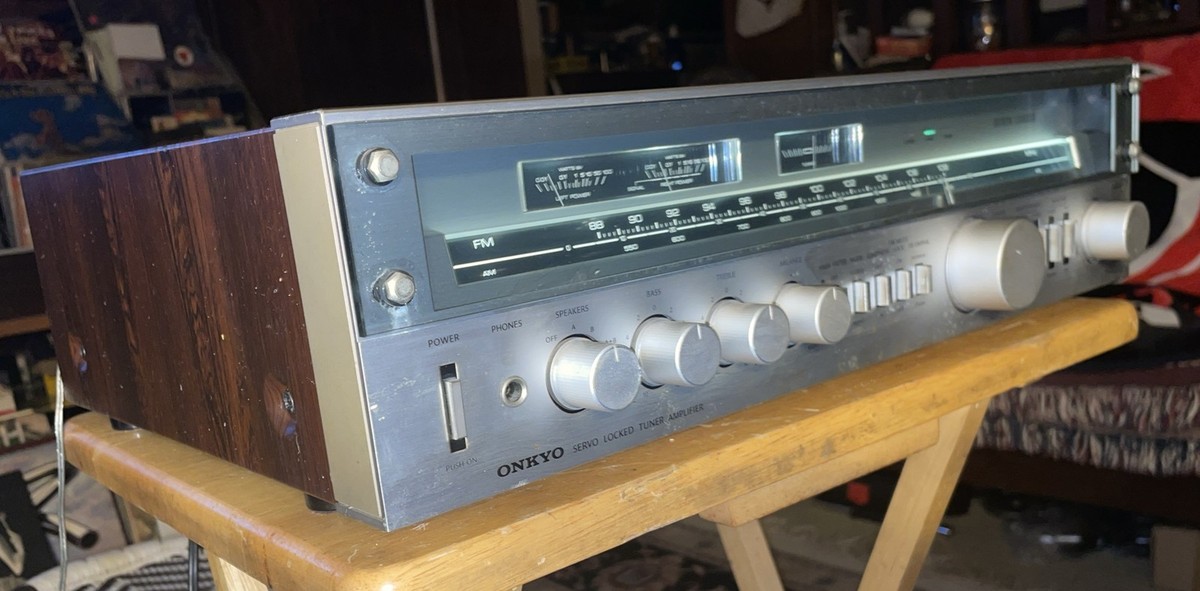 Beautiful Onkyo TX-3000 Servo Locked Tuner Amplifier AM/FM Stereo